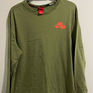 Nike performance long-sleeve shirt